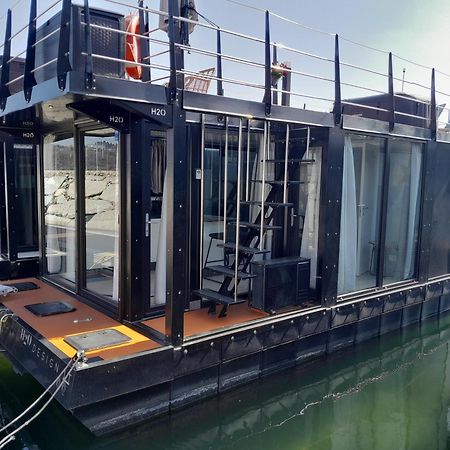 Floating Experience Black Pearl, Lago Maggiore Dormelletto Exterior photo